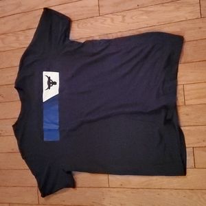 Mens Under Armour shirt